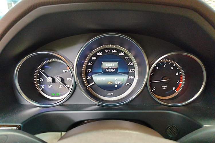Used Mercedes-Benz E-Class 2015 E 200 L Odometer Close Up