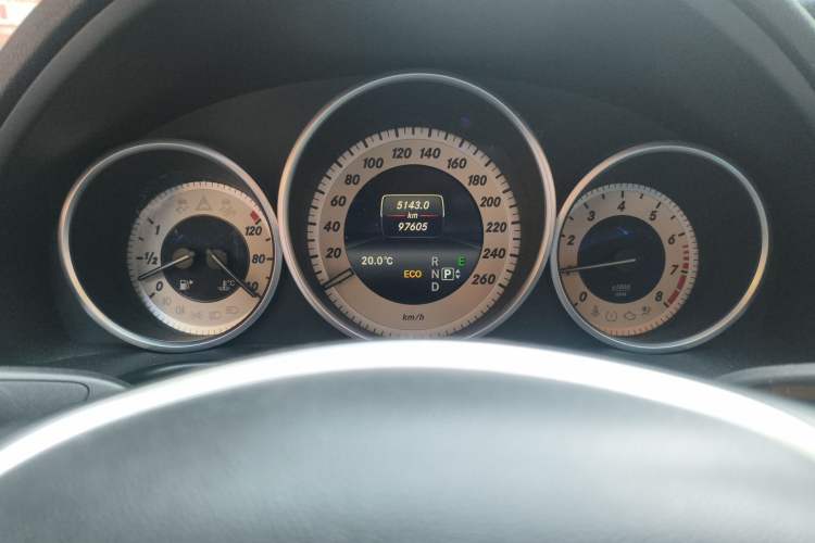 Used Mercedes-Benz E-Class 2015 Revised E 180 L Sport Edition Odometer Close Up
