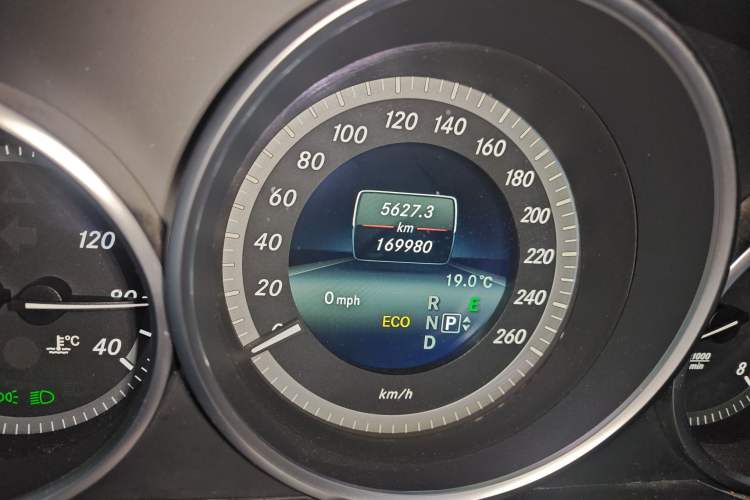 Used Mercedes-Benz E-Class 2015 E 320 L 4MATIC Odometer Close Up