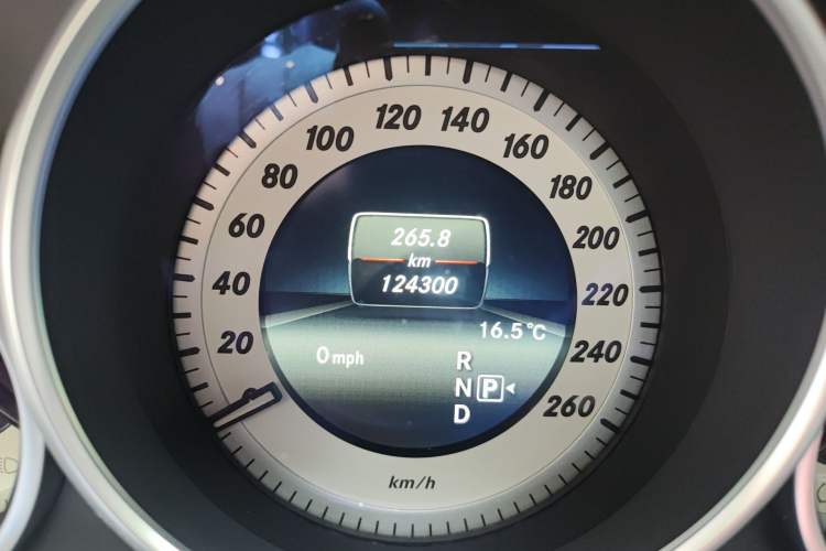 Used Mercedes-Benz E-Class 2015 E 260 L Sport & Fashion Model Odometer Close Up