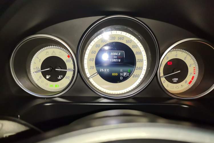 Used Mercedes-Benz E-Class 2015 E 260 L Sport & Fashion Model Odometer Close Up