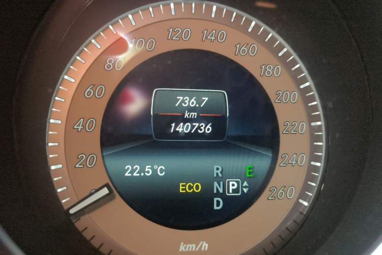 Used Mercedes-Benz E-Class 2015 E 260 L Sport & Fashion Model Odometer Close Up