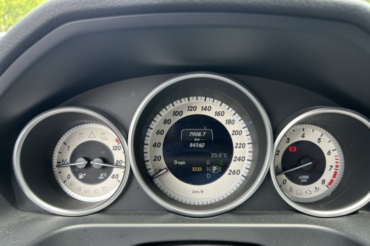 Used Mercedes-Benz E-Class 2015 Facelift E 200 L Sport Edition Odometer Close Up