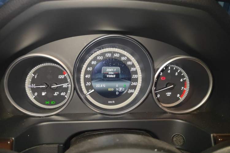 Used Mercedes-Benz E-Class 2015 E 260 L Luxury Model Odometer Close Up