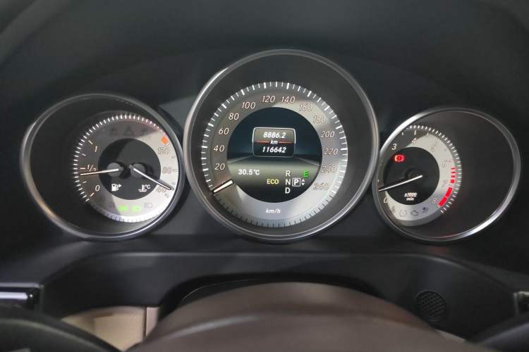 Used Mercedes-Benz E-Class 2015 E 320 L 4MATIC Odometer Close Up