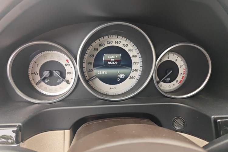 Used Mercedes-Benz E-Class 2015 E 260 L Sport & Fashion Model Odometer Close Up
