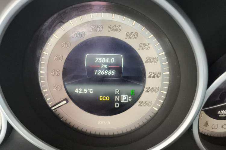 Used Mercedes-Benz E-Class 2015 Revised E 260 L Sporty and Stylish Edition Odometer Close Up