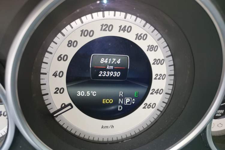 Used Mercedes-Benz E-Class 2015 Facelift E 200 L Sport Edition Odometer Close Up