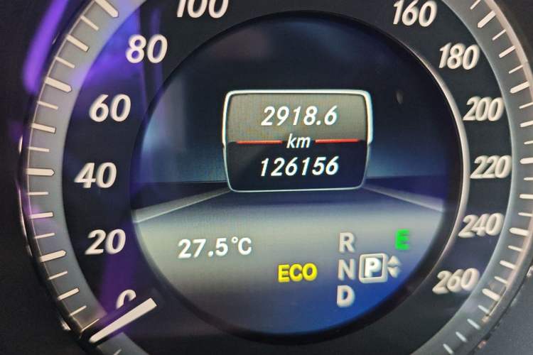Used Mercedes-Benz E-Class 2015 E 320 L 4MATIC Odometer Close Up