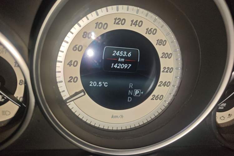 Used Mercedes-Benz E-Class 2015 Restyled E 260 L Sport Edition Odometer Close Up