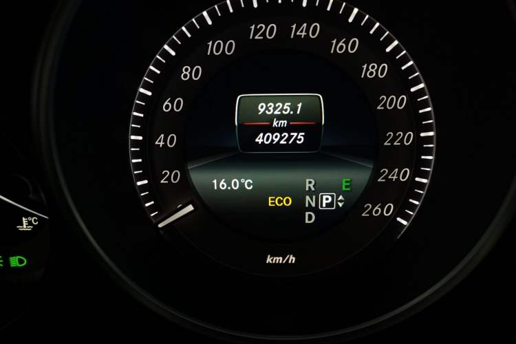 Used Mercedes-Benz E-Class 2015 Restyled E 260 L Sport Edition Odometer Close Up