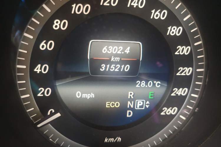 Used Mercedes-Benz E-Class 2015 E 320 L 4MATIC Odometer Close Up