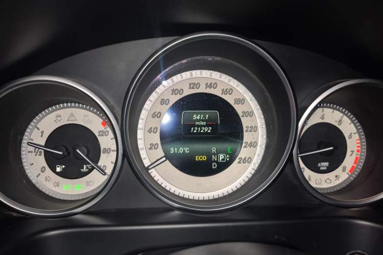 Used Mercedes-Benz E-Class 2015 Revised E 260 L Sport Luxury Edition Odometer Close Up