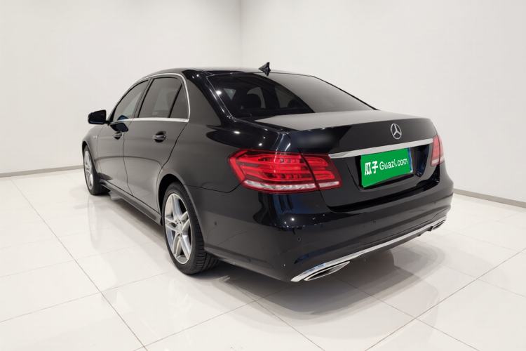 Used Mercedes-Benz E-Class 2015 E 260 L Sport & Fashion Model Rear Left 45 Deg