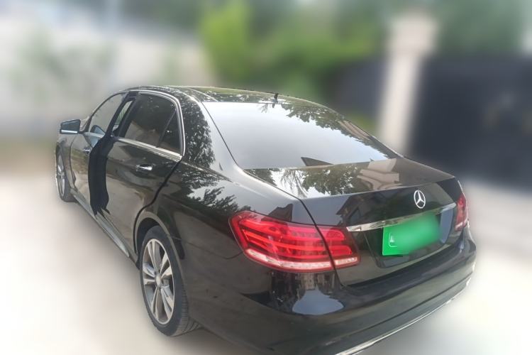 Used Mercedes-Benz E-Class 2015 E 260 L Sport & Fashion Model Rear Left 45 Deg
