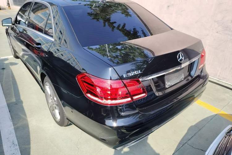 Used Mercedes-Benz E-Class 2015 E 320 L Sport 4MATIC Rear Left 45 Deg