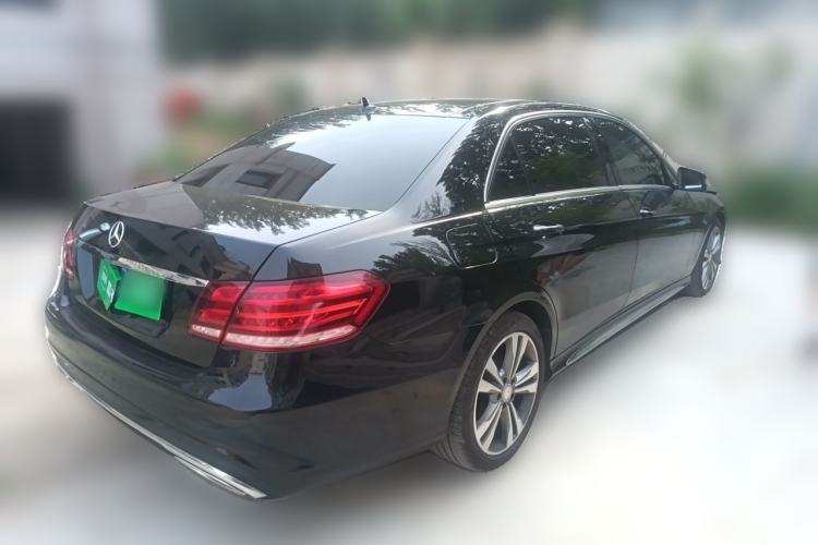 Used Mercedes-Benz E-Class 2015 E 260 L Sport & Fashion Model Rear Right 45 Deg
