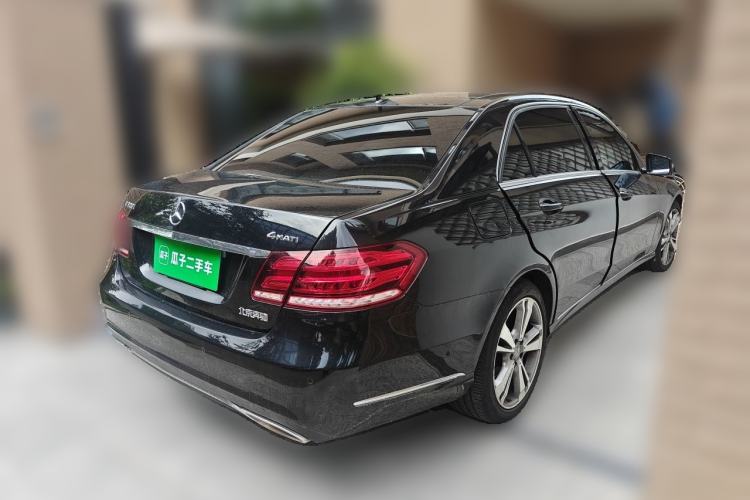 Used Mercedes-Benz E-Class 2015 E 320 L Luxury 4MATIC Rear Right 45 Deg