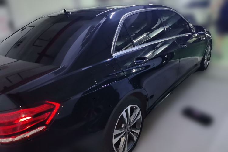 Used Mercedes-Benz E-Class 2015 E 260 L Sport & Fashion Model Rear Right 45 Deg