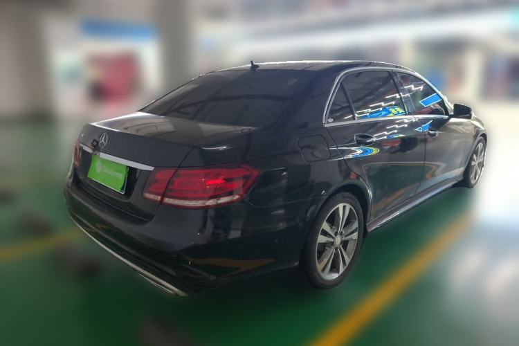 Used Mercedes-Benz E-Class 2015 E 260 L Sport & Fashion Model Rear Right 45 Deg