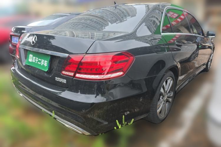 Used Mercedes-Benz E-Class 2015 E 260 L Sport & Fashion Model Rear Right 45 Deg