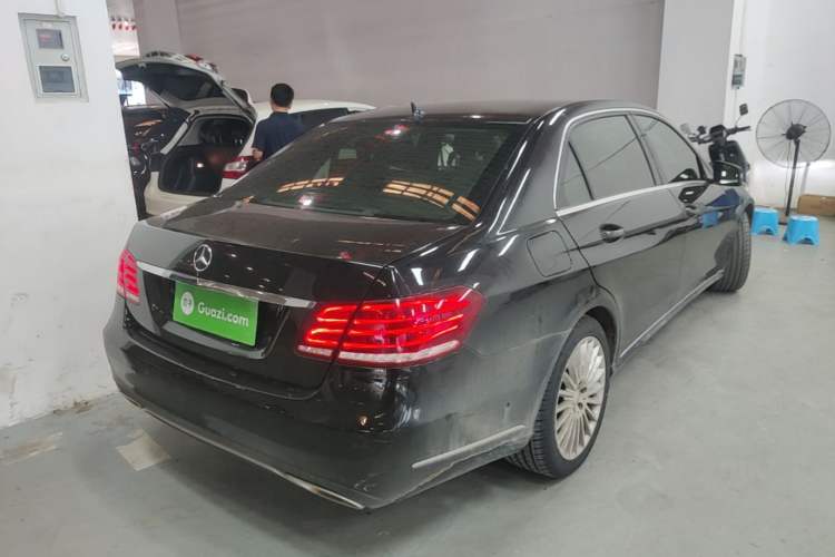 Used Mercedes-Benz E-Class 2015 Facelift E 200 L Rear Right 45 Deg