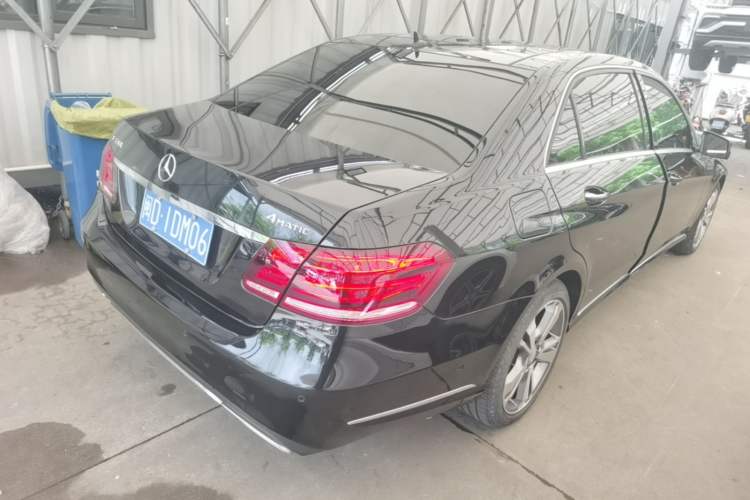 Used Mercedes-Benz E-Class 2015 E 320 L Luxury 4MATIC Rear Right 45 Deg
