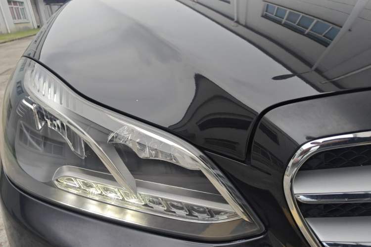Used Mercedes-Benz E-Class 2015 E 260 L Sport Edition Right Front Headlight