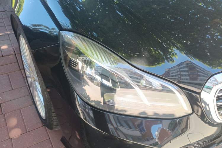 Used Mercedes-Benz E-Class 2015 E 260 L Right Front Headlight