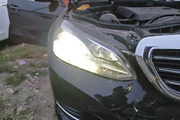 Used Mercedes-Benz E-Class 2015 E 260 L Sport Edition Right Front Headlight