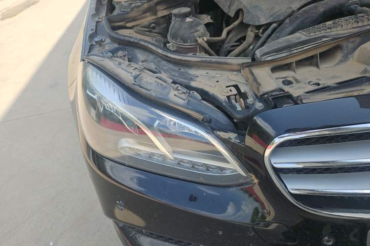 Used Mercedes-Benz E-Class 2015 Restyled E 260 L Sport Edition Right Front Headlight