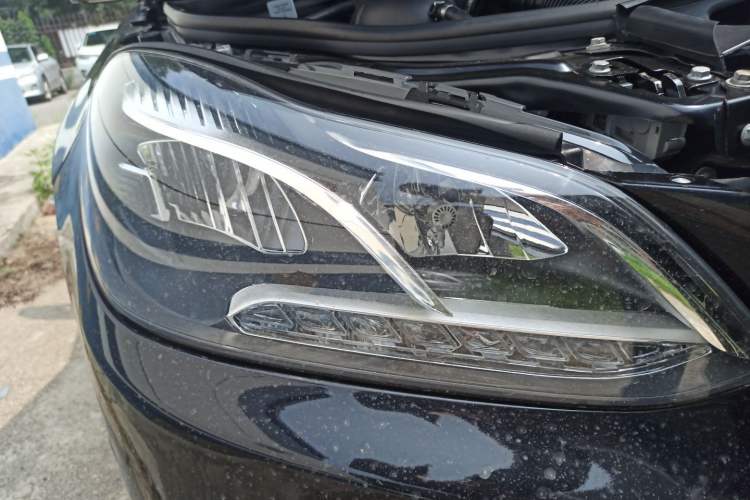 Used Mercedes-Benz E-Class 2015 E 320 L Sport Edition Right Front Headlight