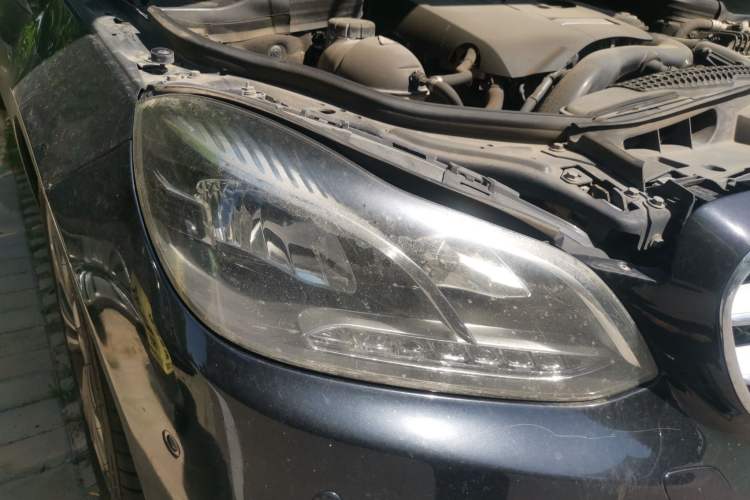 Used Mercedes-Benz E-Class 2015 Facelift E 200 L Sport Edition Right Front Headlight