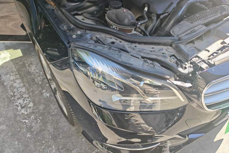 Used Mercedes-Benz E-Class 2015 E 200 L Sport Edition Right Front Headlight