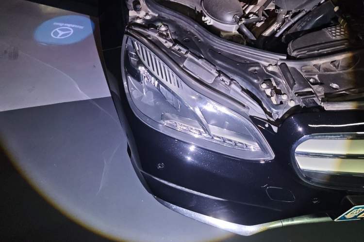 Used Mercedes-Benz E-Class 2015 Restyled E 260 L Sport Edition Right Front Headlight