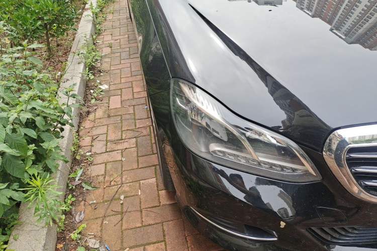 Used Mercedes-Benz E-Class 2015 Revised E 260 L Right Front Headlight
