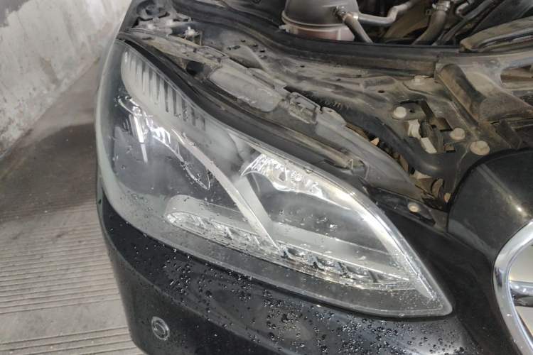 Used Mercedes-Benz E-Class 2015 Restyled E 260 L Sport Edition Right Front Headlight