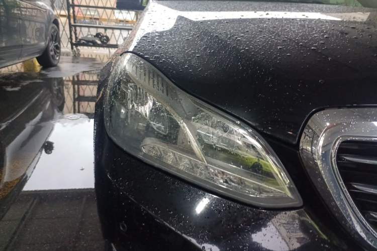 Used Mercedes-Benz E-Class 2015 Revised E 260 L Right Front Headlight