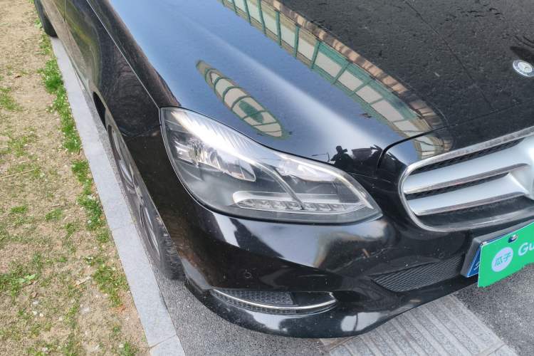 Used Mercedes-Benz E-Class 2015 Revised E 180 L Sport Edition Right Front Headlight