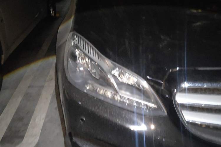 Used Mercedes-Benz E-Class 2015 E 260 L Sport & Fashion Model Right Front Headlight