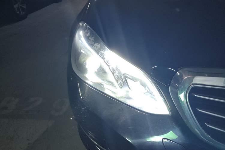 Used Mercedes-Benz E-Class 2015 E 200 L Right Front Headlight