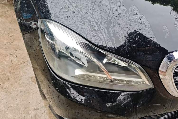 Used Mercedes-Benz E-Class 2015 E 180 L Right Front Headlight