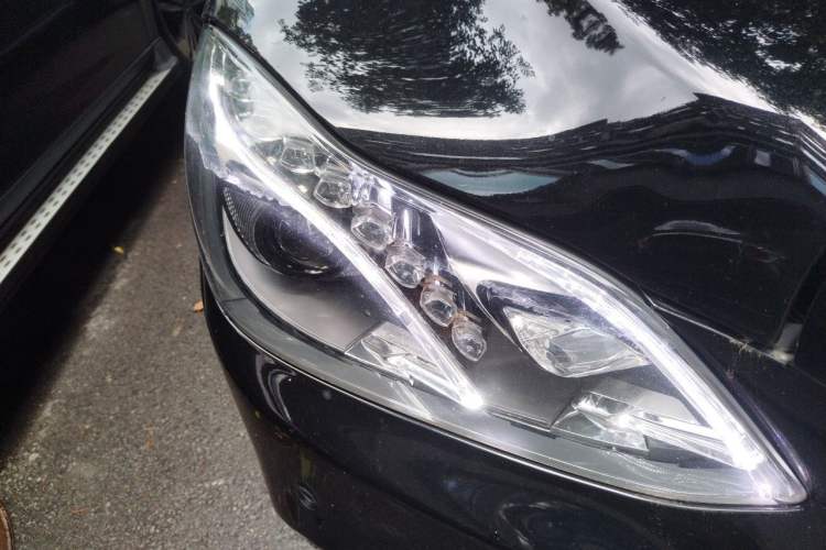 Used Mercedes-Benz E-Class 2015 E 200 L Sport Edition Right Front Headlight