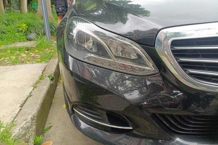Used Mercedes-Benz E-Class 2015 Facelift E 200 L Right Front Headlight