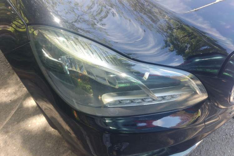 Used Mercedes-Benz E-Class 2015 Restyled E 260 L Sport Edition Right Front Headlight