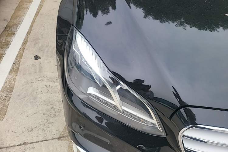 Used Mercedes-Benz E-Class 2015 E 260 L Sport Edition Right Front Headlight
