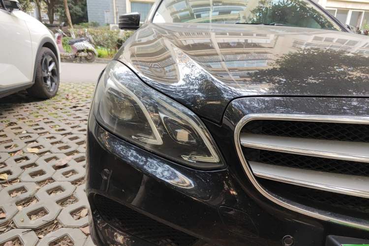 Used Mercedes-Benz E-Class 2015 Facelift E 260 L Luxury Edition Right Front Headlight