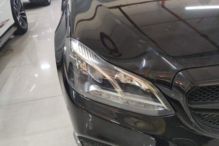 Used Mercedes-Benz E-Class 2015 Facelift E 200 L Sport Edition Right Front Headlight