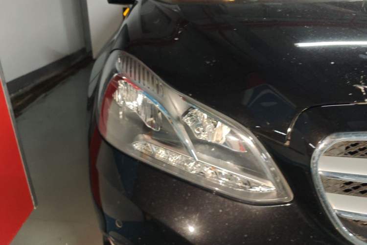 Used Mercedes-Benz E-Class 2015 Facelift E 180 L Right Front Headlight