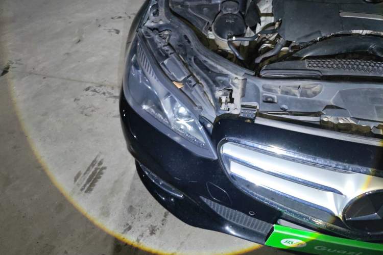Used Mercedes-Benz E-Class 2015 E 200 L Sport Edition Right Front Headlight